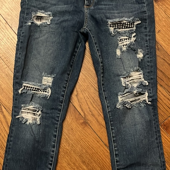 Paige Jeans Destroyed with Blue Flannel Patches size 30 PRICE FIRM - Picture 3 of 7